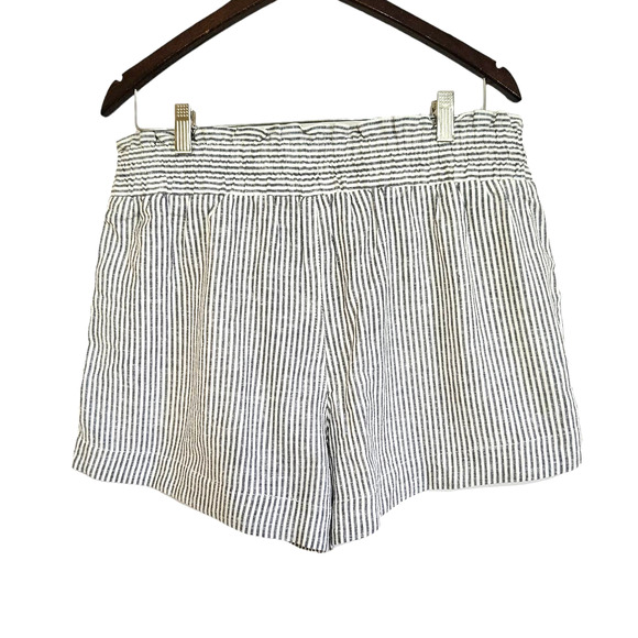 A New Day High-Rise Pull-On Shorts Womens Size L Gray White Stripes New - Picture 3 of 7